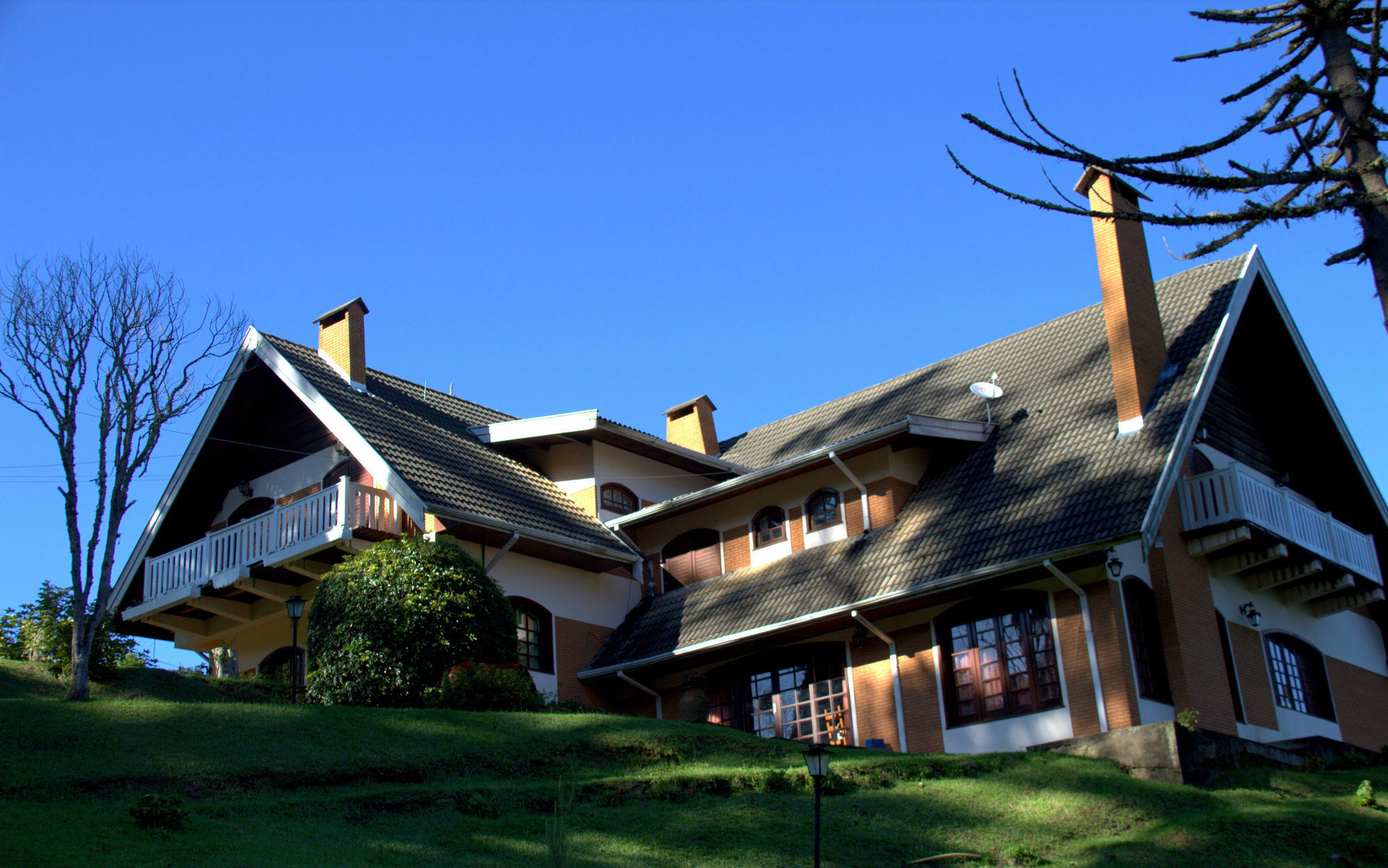 Pousada Marco Polo Campos do Jordão Buitenkant foto